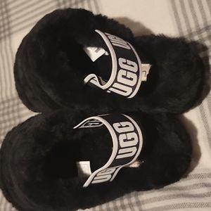 Slippers in good condition